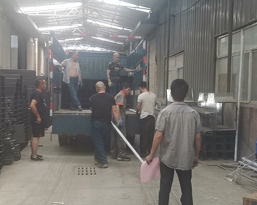 槽式桥架发往太原