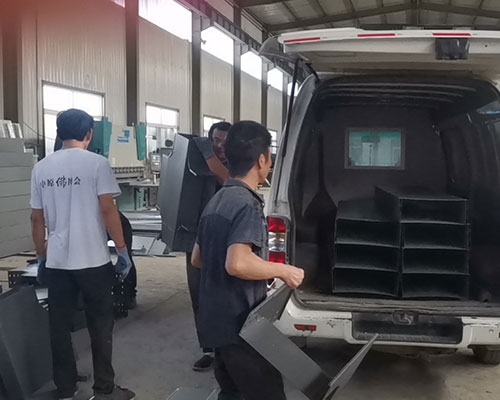 槽式桥架发往太原