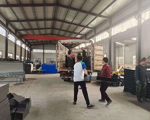 槽式桥架发往太原